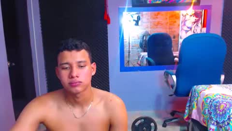 Snapshot of morenofullhot chatting on December 2024 04:36:01 PM MorenoFullHot online show from December 2024 04:36:01 PM