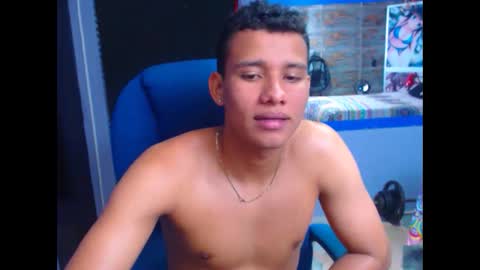 Snapshot of morenofullhot chatting on December 2024 04:38:02 PM MorenoFullHot online show from December 2024 04:38:02 PM