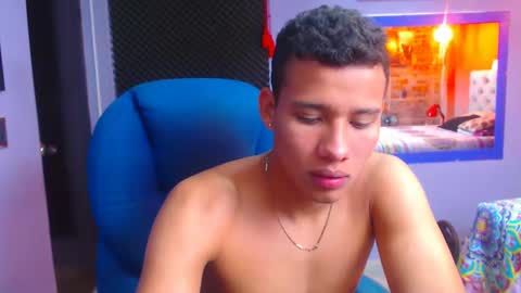 Snapshot of morenofullhot chatting on December 2024 12:22:01 PM MorenoFullHot online show from December 2024 12:22:01 PM