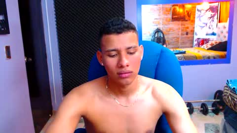 Snapshot of morenofullhot chatting on January 2025 05:38:02 PM MorenoFullHot online show from January 2025 05:38:02 PM