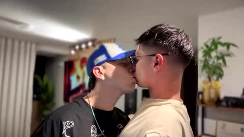   online show from September 2025 02:02:02 AM