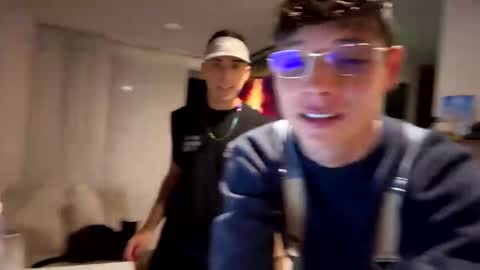   online show from October 2025 02:12:02 AM