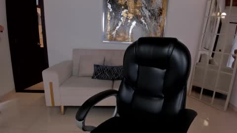 Morgan Hicks online show from November 2025 07:59:02 PM