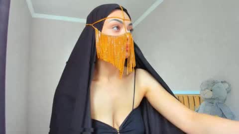 Snapshot of moroccan_diamond_ chatting on May 2026 07:47:01 AM Medina online show from May 2026 07:47:01 AM
