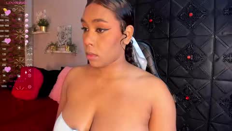 Snapshot of morochaa_fire chatting on December 2024 11:49:01 AM Morocha online show from December 2024 11:49:01 AM