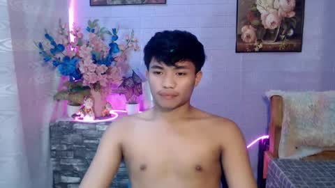 Snapshot of mostwantedtwink chatting on July 2026 05:15:02 PM mostwantedtwink online show from July 2026 05:15:02 PM