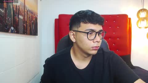 Mou Fly online show from November 2025 11:55:02 AM