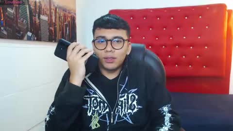 Mou Fly online show from November 2025 12:59:02 PM