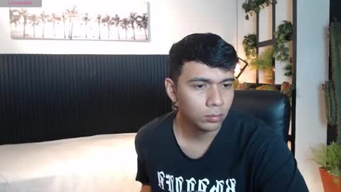 Mou Fly online show from November 2025 12:05:01 PM