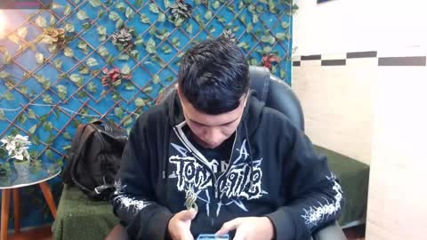 Mou Fly online show from December 2025 12:47:02 PM