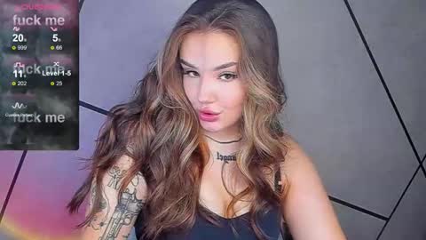 Carolina online show from September 2025 03:05:01 PM