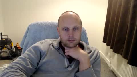 Mr Baldy Likes to Chat online show from October 2025 09:04:01 PM