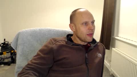 Mr Baldy Likes to Chat online show from November 2025 01:28:02 AM