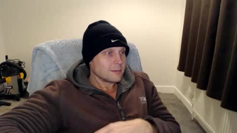 Mr Baldy Likes to Chat online show from December 2025 12:38:02 AM