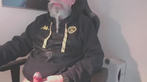 mr_boombastic2021 online show from March 2025 10:13:02 AM