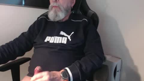 mr_boombastic2021 online show from November 2025 11:53:02 AM