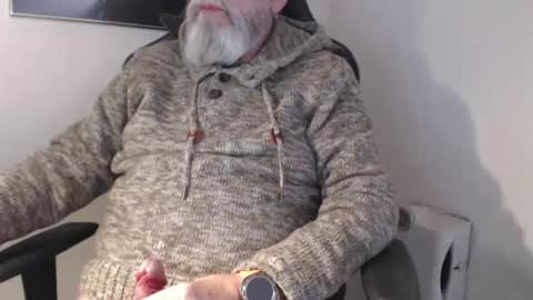 mr_boombastic2021 online show from November 2025 09:54:02 AM