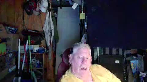 mr_canoe_licker_69 online show from December 2024 05:13:01 PM