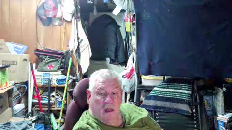 mr_canoe_licker_69 online show from January 2025 08:35:01 PM