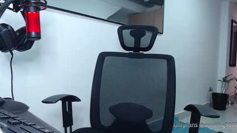 chris online show from October 2025 01:20:02 PM