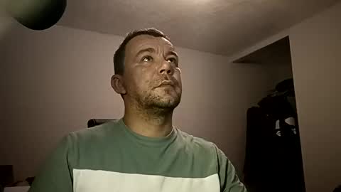 mr_i_ online show from December 2024 01:57:02 AM