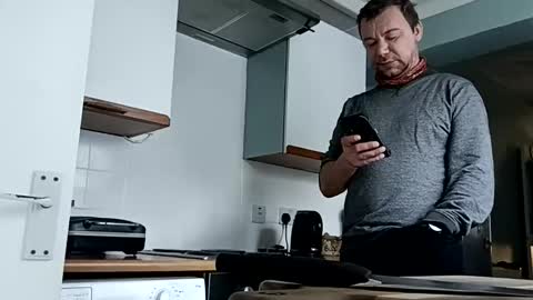 mr_i_ online show from February 2025 09:47:02 AM