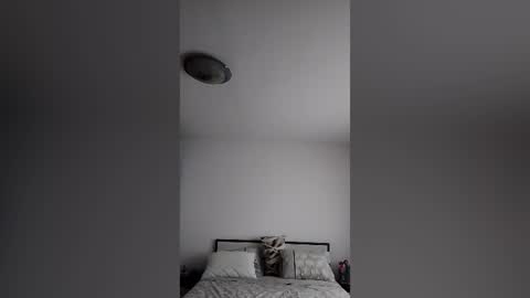 mr_i_ online show from July 2026 06:08:02 AM