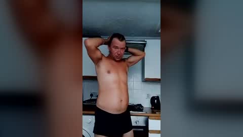 mr_i_ online show from August 2026 07:40:01 AM