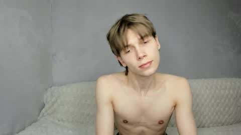 Snapshot of mr_makentoshi chatting on May 2026 07:55:02 PM Makentoshi online show from May 2026 07:55:02 PM