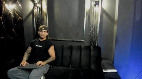Snapshot of mr_maximo chatting on October 2025 05:03:02 AM mr_maximo online show from October 2025 05:03:02 AM