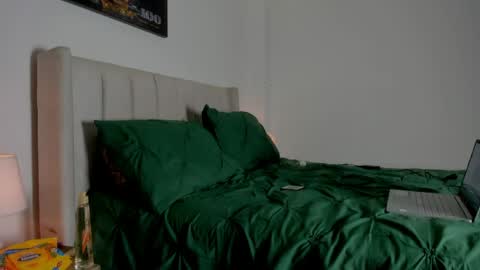 mr_maximo online show from April 2026 05:16:01 AM