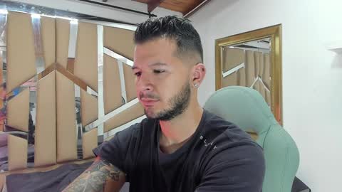 MIKEE online show from February 2025 03:02:02 AM