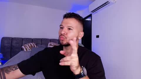 MIKEE online show from November 2025 03:09:02 AM