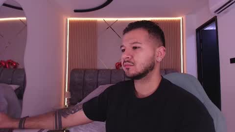 Snapshot of mr_mikee_ chatting on February 2026 03:05:02 AM MIKEE online show from February 2026 03:05:02 AM