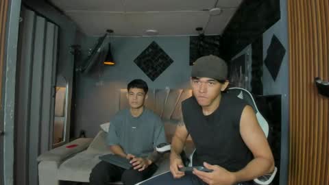 mr_mois online show from April 2026 09:06:02 PM