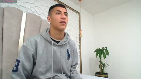 Snapshot of mr_porn_9 chatting on April 2026 04:09:02 AM Mr Porn online show from April 2026 04:09:02 AM