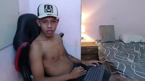 Snapshot of mr_stiven_ chatting on January 2025 07:10:01 AM mr_stiven_ online show from January 2025 07:10:01 AM