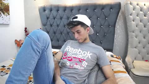 Snapshot of mr_williseo chatting on January 2025 11:06:01 PM williseo online show from January 2025 11:06:01 PM