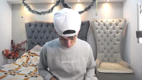 Snapshot of mr_williseo chatting on January 2025 07:44:02 PM williseo online show from January 2025 07:44:02 PM