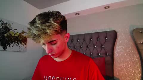 Snapshot of mr_williseo chatting on September 2025 03:00:02 AM williseo online show from September 2025 03:00:02 AM