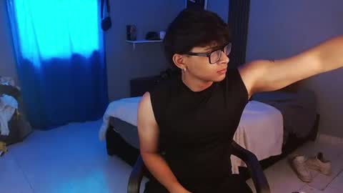 Snapshot of mr_yisuz chatting on July 2026 11:48:02 AM yisuz online show from July 2026 11:48:02 AM