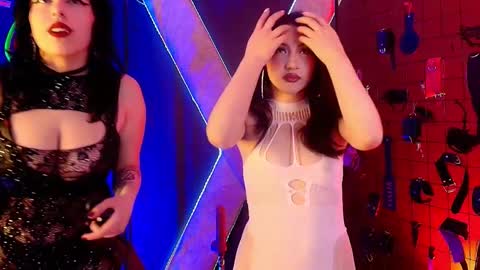 mranii_queen_bdsm_ online show from November 2025 03:08:02 AM