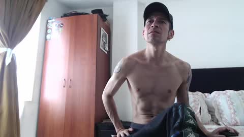 mrcock_col online show from January 2025 05:37:02 PM