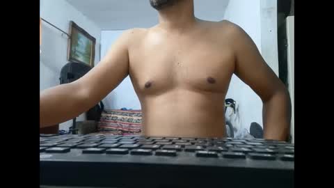 Snapshot of mrdongato01 chatting on January 2025 02:38:01 AM Gato online show from January 2025 02:38:01 AM