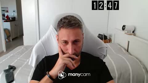 mrdr0o0o online show from November 2025 11:47:01 AM