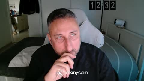 mrdr0o0o online show from November 2025 11:32:02 AM