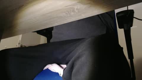 MrJohnsen1975 online show from December 2024 03:24:02 PM