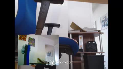 MrJohnsen1975 online show from May 2026 10:09:02 AM