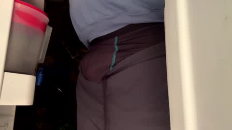 mreric_210 online show from November 2025 07:40:02 AM