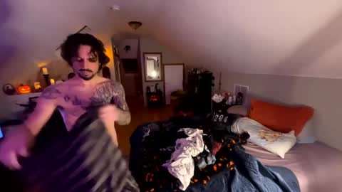 Snapshot of mrfanceypants chatting on October 2025 06:11:02 AM mrfanceypants online show from October 2025 06:11:02 AM